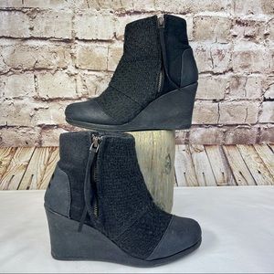 TOMS DESERT WEDGE HIGHS BOOTIES BOOTS WOOL BLACK